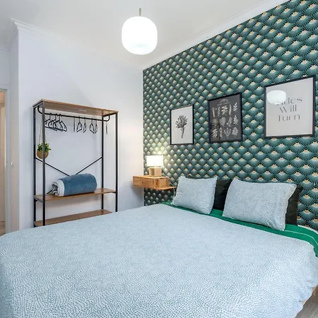 Apartment Renov Nov24 Clerigos Premium With Self Check In Porto