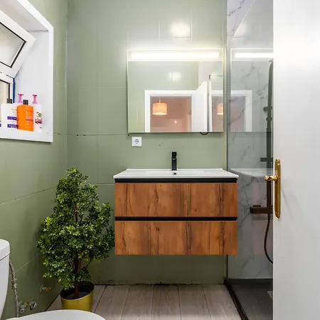 Renov Nov24 Clerigos Premium With Self Check In Apartment