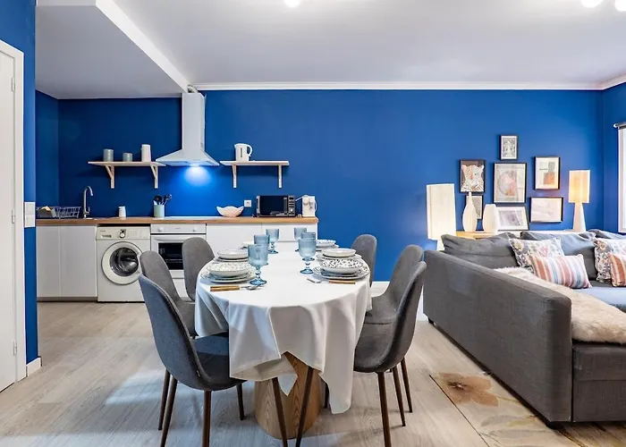 Ren Feb26 Clerigos Retreat Lägenhet Oporto