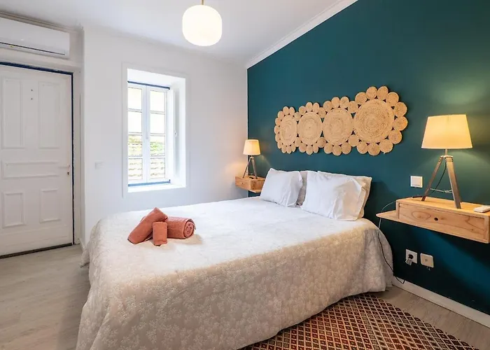 Ren Feb26 Clerigos Retreat 아파트